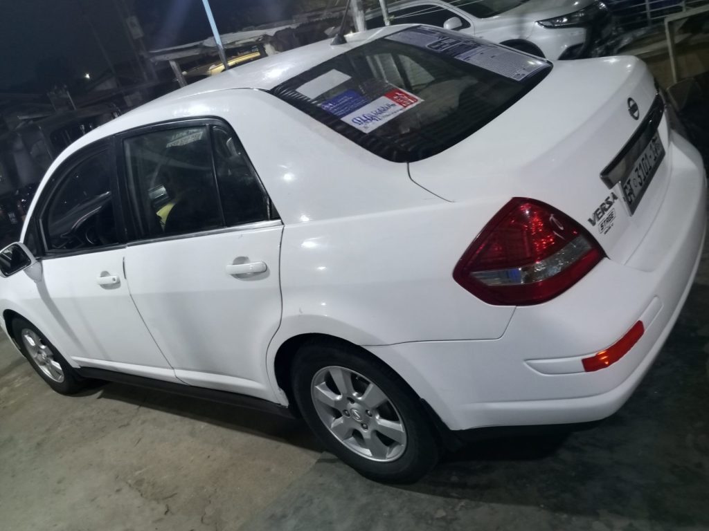 Nissan Versa SL