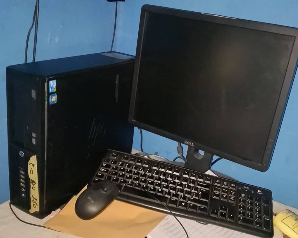 HP computer desktop