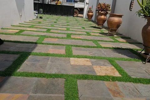 Natural Walkway Stones for Gardens & Compounds