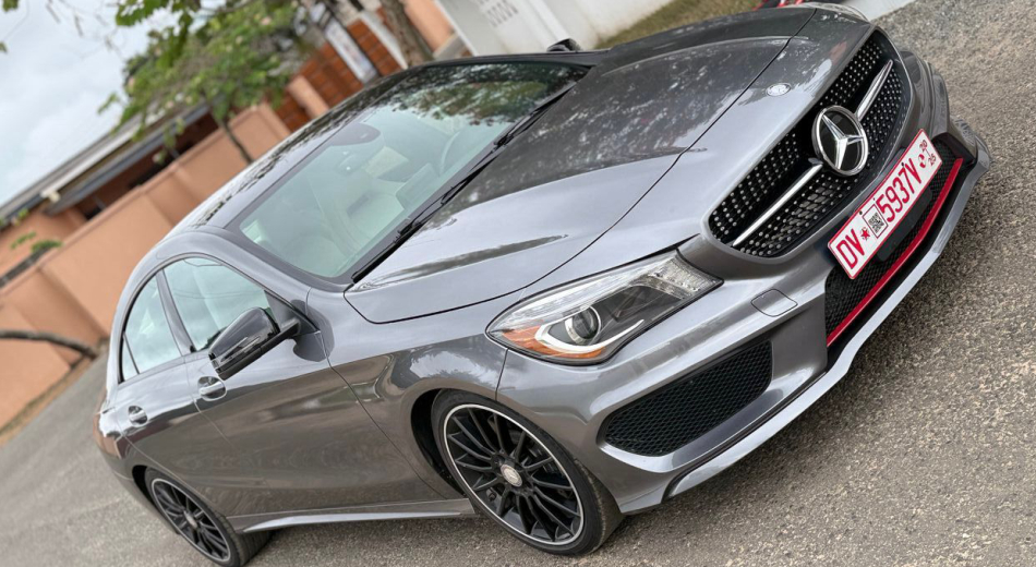 2016-mercedes-benz-cla-4matic-for-sale-05